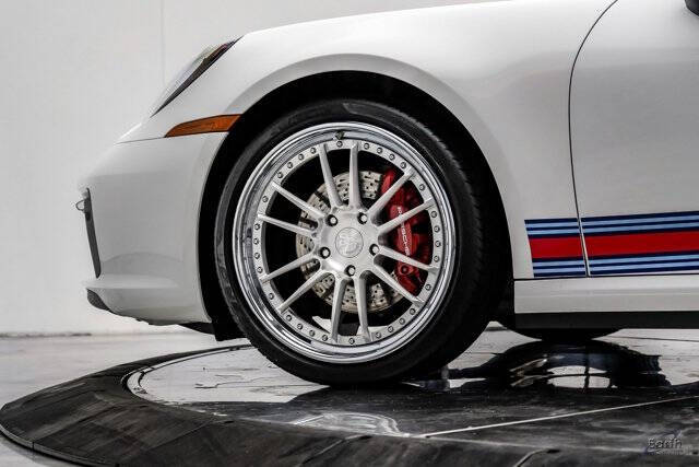 2020 Porsche 911