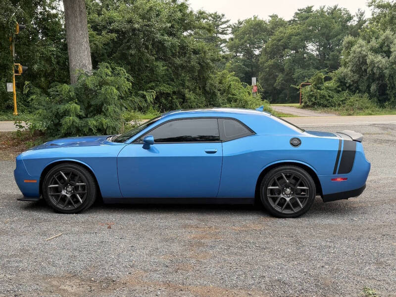 2016 Dodge Challenger 392 HEMI Scat Pack Shaker