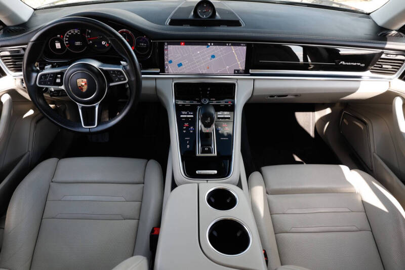 2020 Porsche Panamera