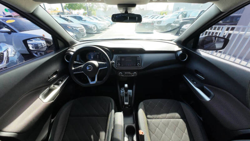 2020 Nissan Kicks SV