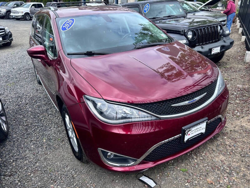 2020 Chrysler Pacifica Touring L