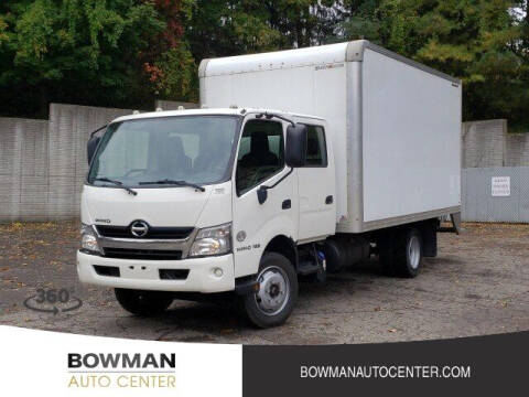 2017 Hino 195