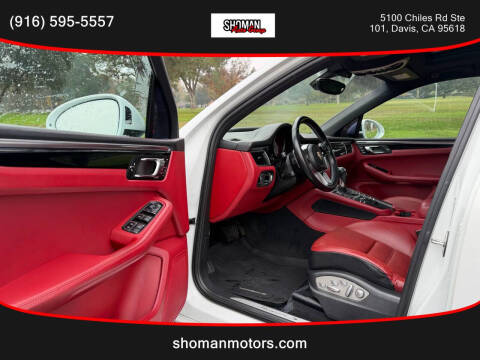 2015 Porsche Macan S