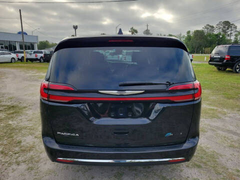 2024 Chrysler Pacifica Plug-In Hybrid Select