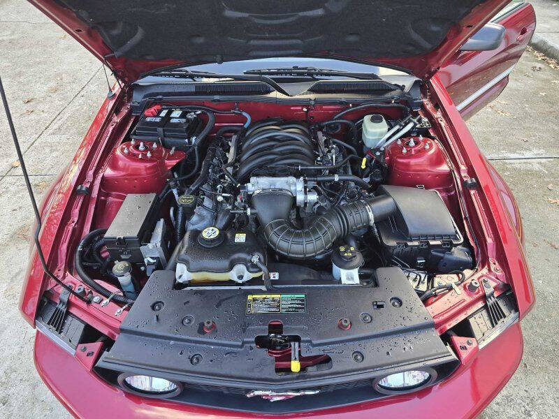 2005 Ford Mustang GT Premium