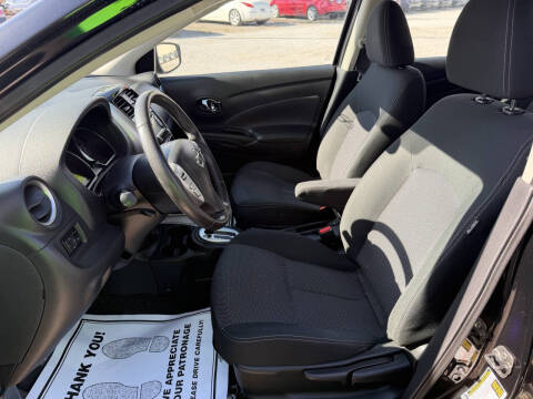 2018 Nissan Versa SV