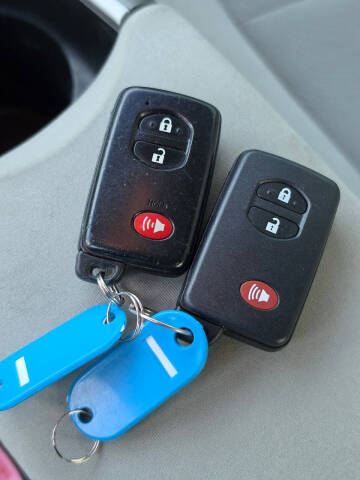 2012 Toyota Prius Two