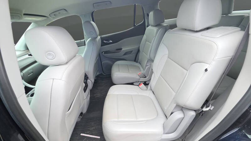 2021 GMC Acadia SLT
