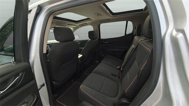 2017 GMC Acadia SLE-2