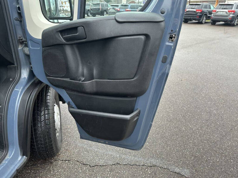 2019 RAM ProMaster Cargo Van Base photo 19