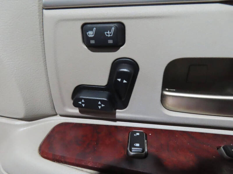 2003 Lincoln Town Car Signature