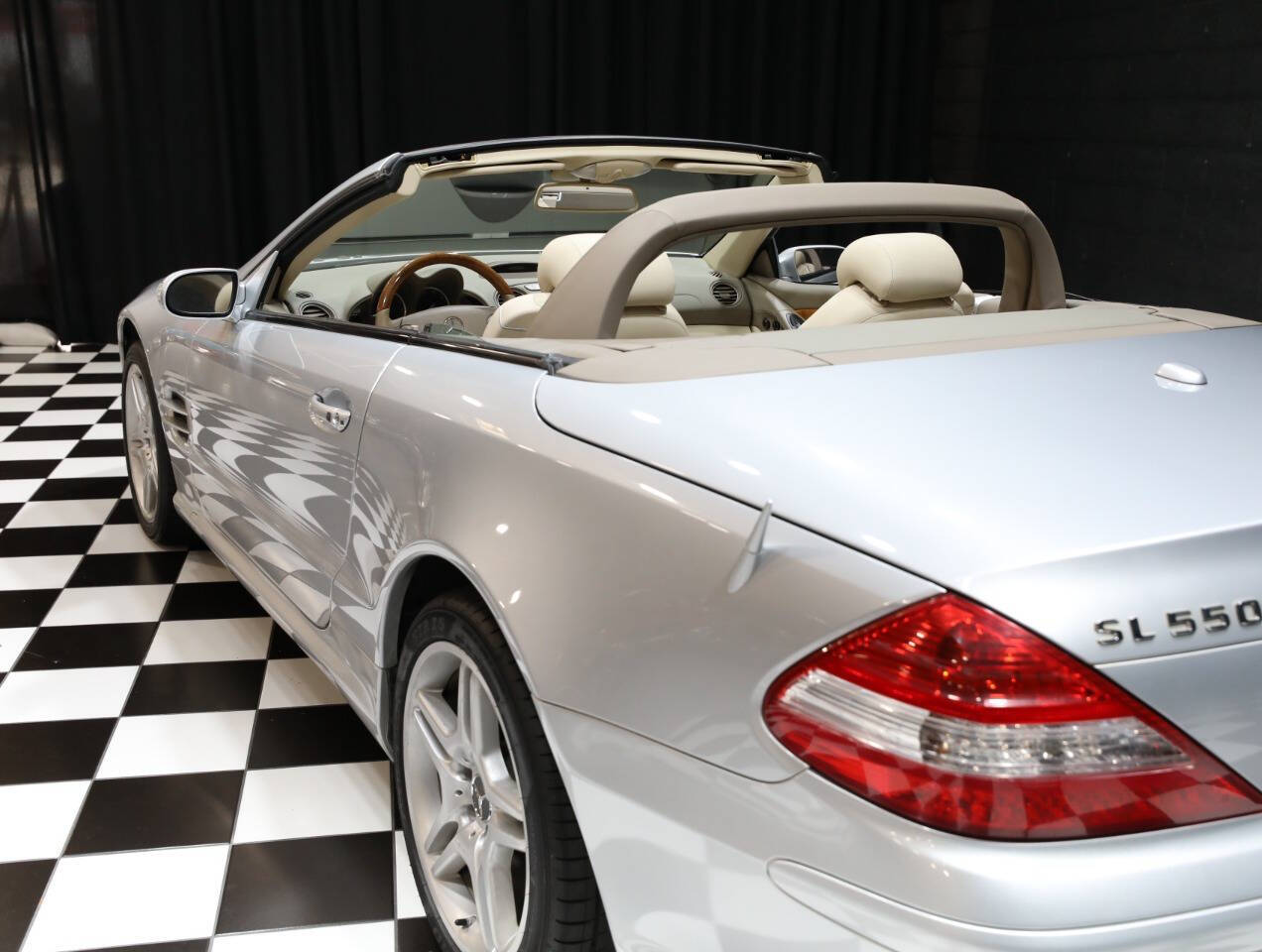 2007 Mercedes-Benz SL-Class 23