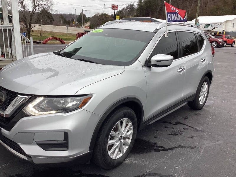 2020 Nissan Rogue SV's photo