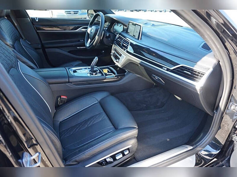 2017 BMW 7 Series 750i