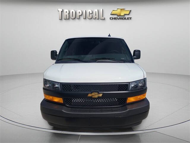 2025 Chevrolet Express 2500