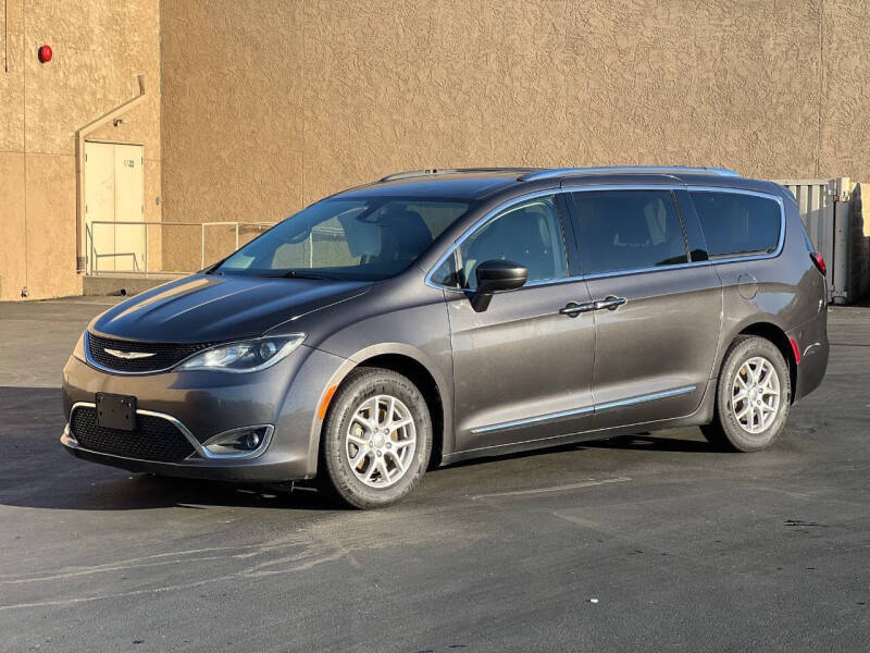 2020 Chrysler Pacifica Touring L