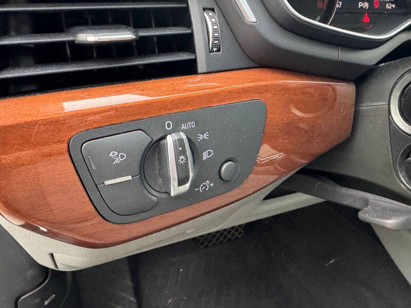 2021 Audi A4 quattro Premium 40 TFSI