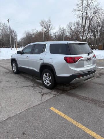 2017 GMC Acadia SLE-1