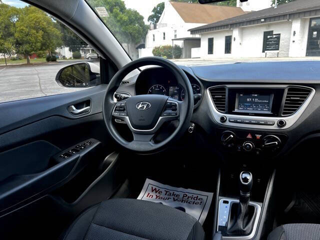 2021 Hyundai Accent SE