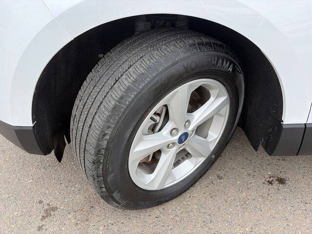 2022 Ford Edge SE