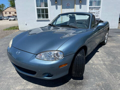 2005 Mazda MX-5 Miata for sale at COLUMBUS AUTOMOTIVE in Reynoldsburg OH
