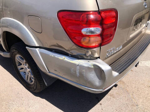 2004 Toyota Sequoia SR5