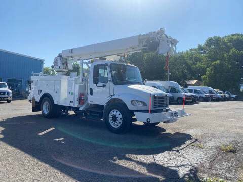 2009 Freightliner M2 106