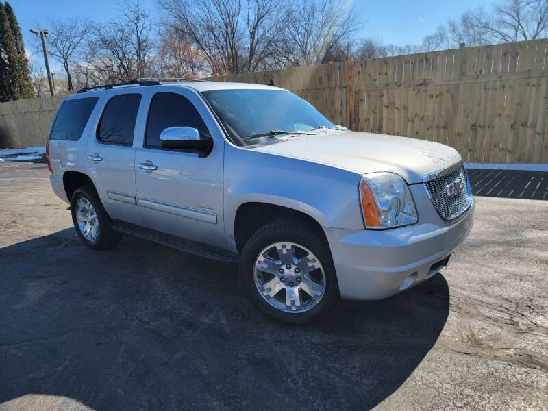 2011 GMC Yukon for sale in Whitewater, WI