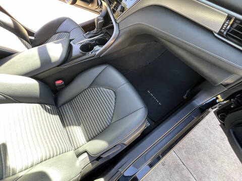 2019 Toyota Camry SE