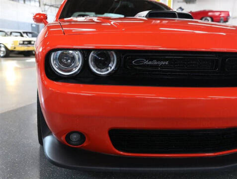 2018 Dodge Challenger 392 HEMI Scat Pack Shaker
