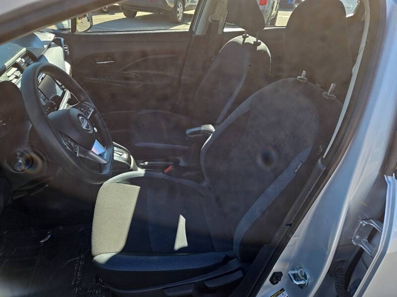 2023 Nissan Versa SV