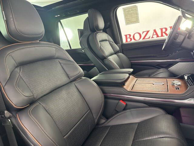 2025 Lincoln Navigator Black Label