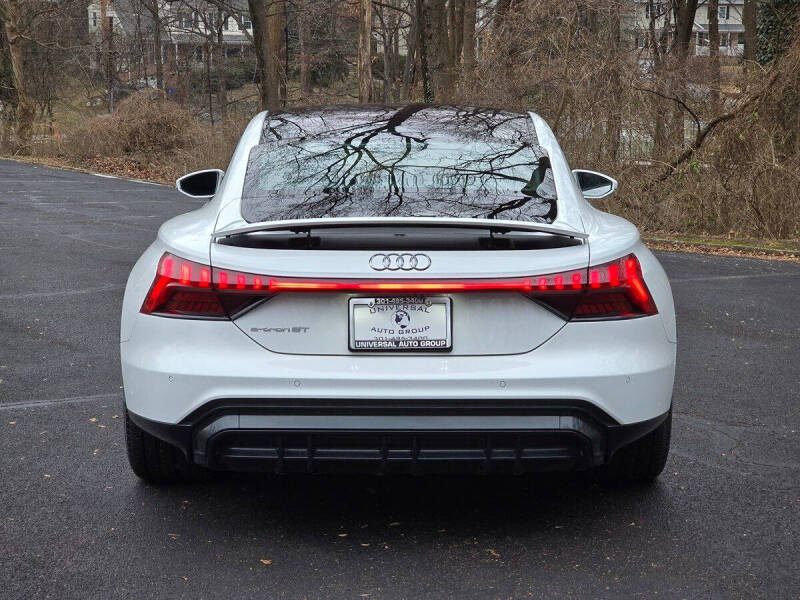 2022 Audi e-tron GT quattro Premium Plus