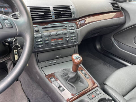 2004 BMW 3 Series 325xi