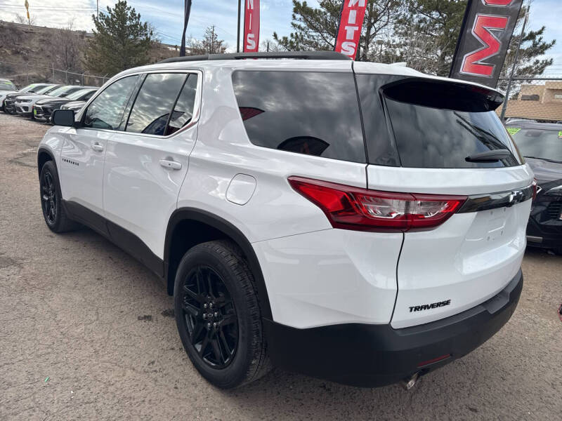 2021 Chevrolet Traverse LT Leather