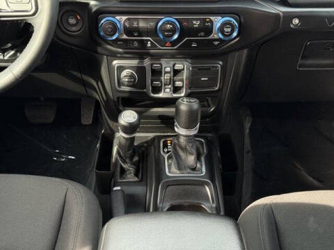 2023 Jeep Wrangler Sport Altitude