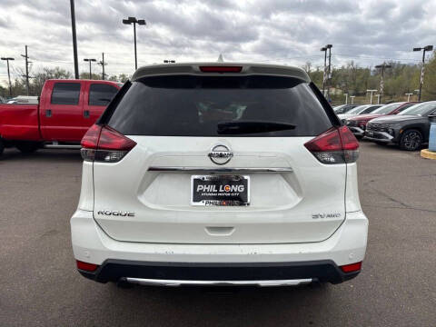 2020 Nissan Rogue SV