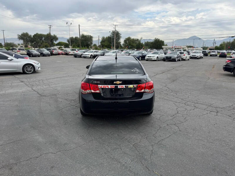 2013 Chevrolet Cruze LS Manual