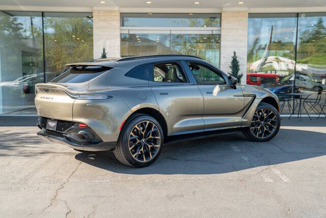 2021 Aston Martin DBX 51