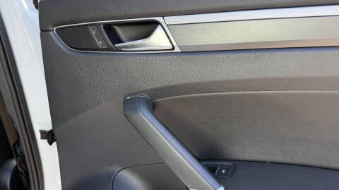 2017 Volkswagen Passat 1.8T R-Line