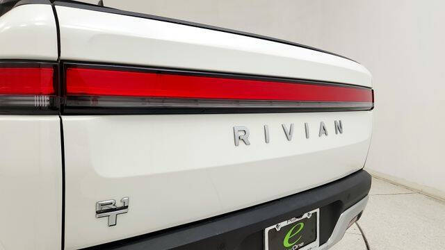 2025 Rivian R1T