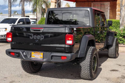 2020 Jeep Gladiator Sport