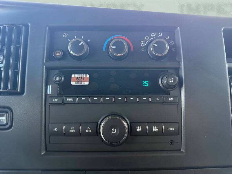 2026 Chevrolet Express LT 3500