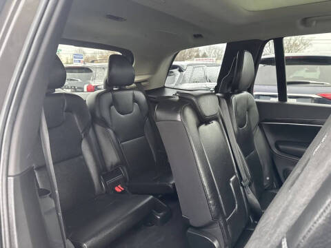 2018 Volvo XC90 T6 Momentum