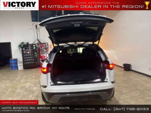 2022 Land Rover Range Rover Velar P250 R-Dynamic S