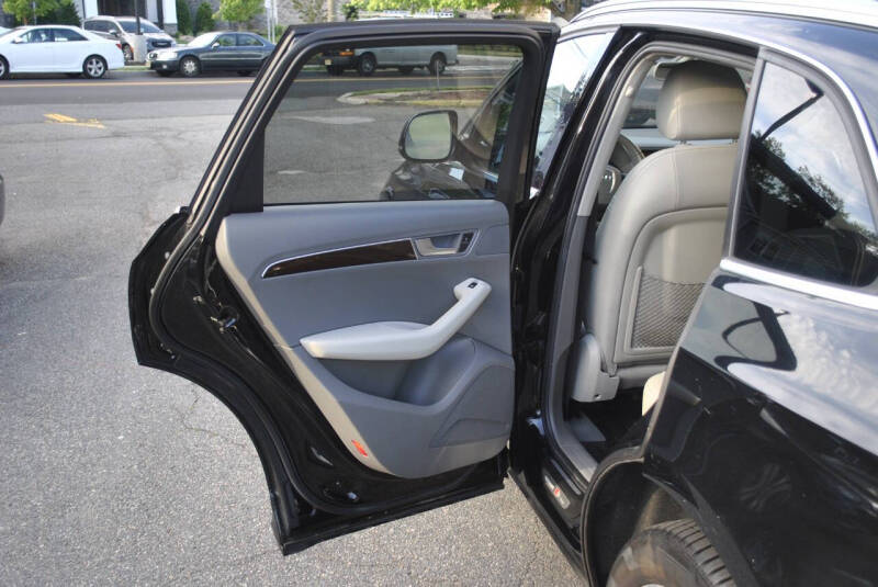 2012 Audi Q5 3.2 quattro Premium Plus
