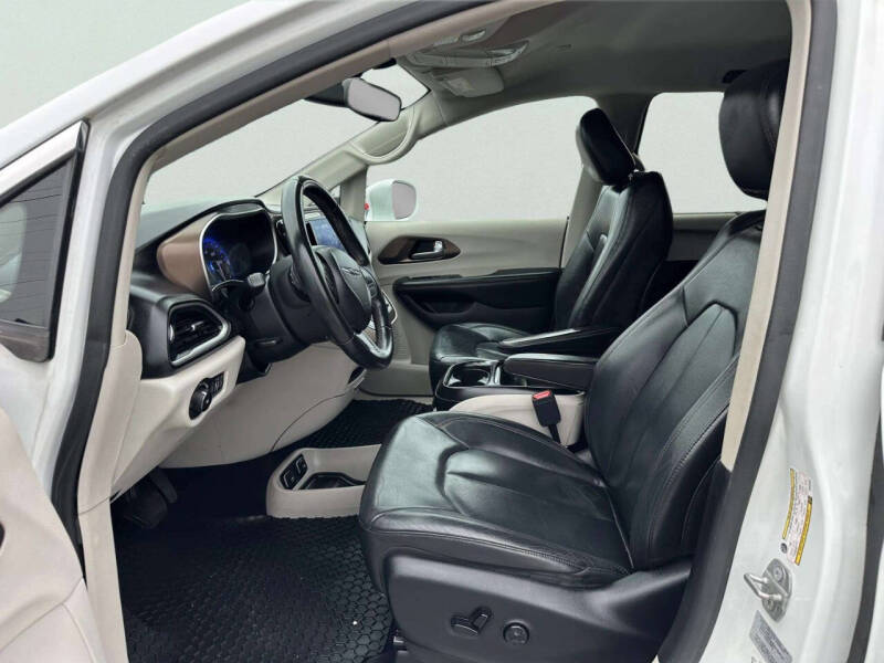 2017 Chrysler Pacifica Touring Plus