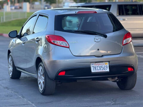 2014 Mazda MAZDA2 Sport
