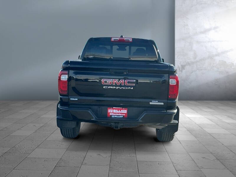 2023 GMC Canyon Elevation