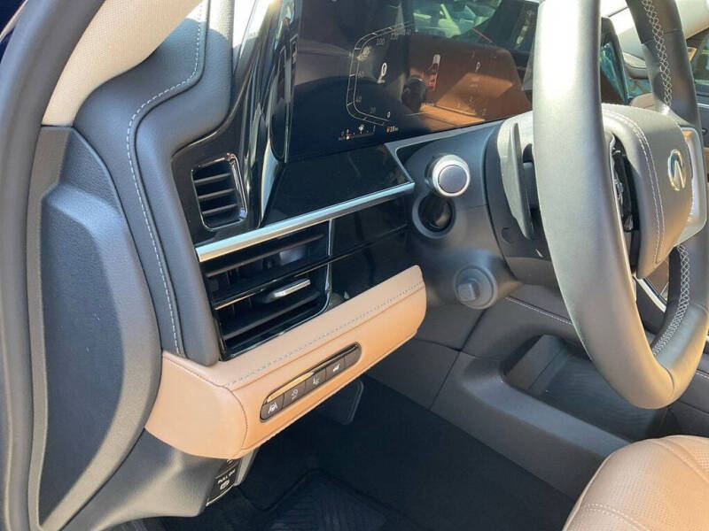 2025 Infiniti QX80 Sensory